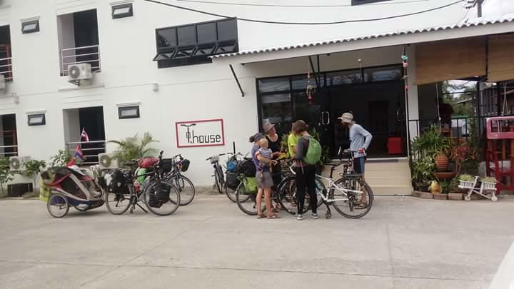 Hotel T. House Mae Sot Exterior foto